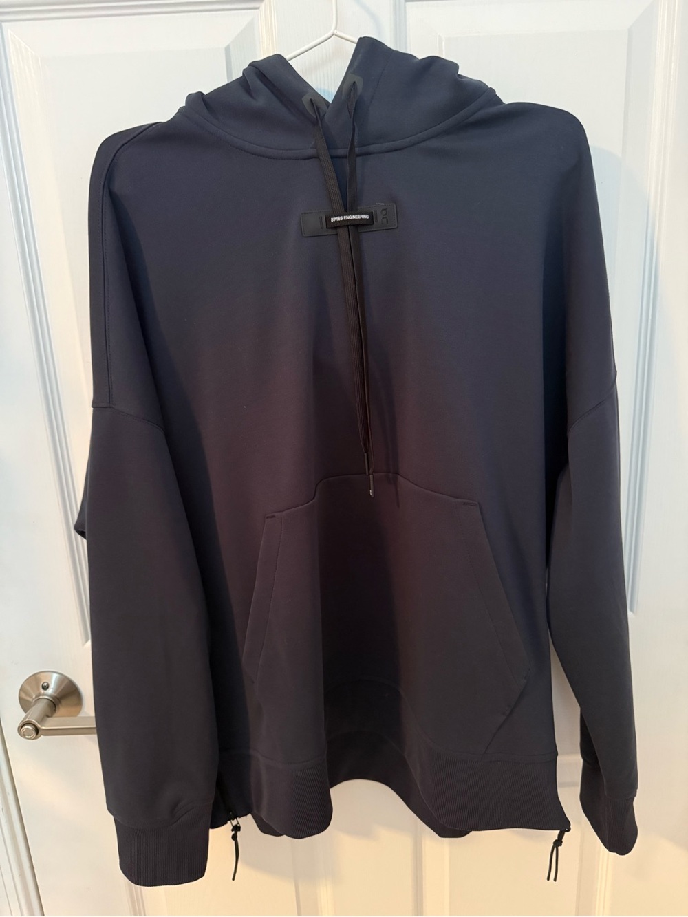 ON Running Women’s Hooded Pullover Sweatshirt
